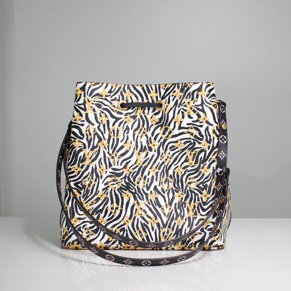 Louis Vuitton Monogram Giant Jungle Neo Noe Bucket Bag - Picture 4 of 11